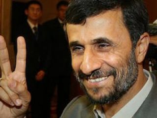 احمدی نژاد: هر جا می روم از من می خواهند کاندیدا شوم