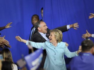 هیلاری کلینتون تاریخ ساز شد؛ نخستین زن نامزد یک حزب عمده آمریکا در انتخابات