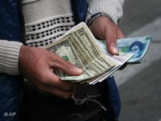 شوک در بازار طلا و دلار؟ بانک‌ها 'مجاز به معامله آزاد ارز می‌شوند'