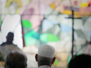 ابراز همبستگی مسلمانان با مسیحیان، در دعای یکشنبه کلیساهای فرانسه و ایتالیا