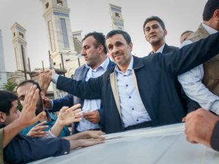 احمدی‌نژاد درباره بازگشتش به سیاست: «فعلا مصالح اقتضا نمی‌کند»