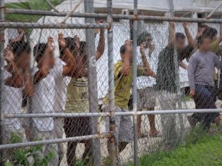 گاردین منتشر کرد؛ اسناد اذیت و‌ آزار کودکان پناهجوی ایرانی در جزیره نائورو