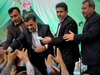 وزارت کشور: انتخاباتی بودن سفرهای احمدی‌نژاد هنوز مسجل نشده است