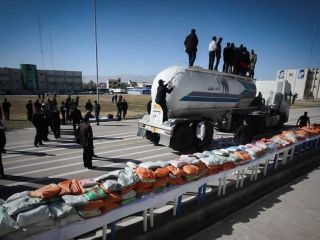 ایران از دستگیری یک قاچاقچی بین‌المللی به همراه ۸۰۰ تن مواد مخدر خبر داد