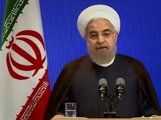 روحانی : هر کی صبح بلند شد و یه تریبونی پیدا کرد که نمیتونه قانون گذاری کنه