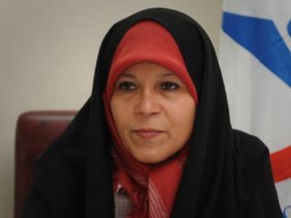 فائزه هاشمی: برخی اصلاح‌طلبان در رأی به ریاست مجلس دهم به مردم خیانت کردند