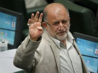 نماینده مجلس ایران 'یک خبرنگار را زد'