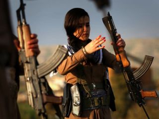 نیروهای حزب دمکرات کردستان و سپاه پاسداران در سردشت با هم درگیر شدند