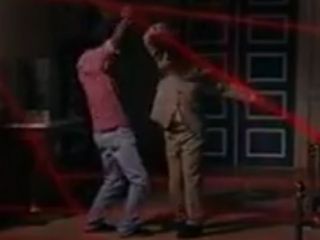 دزدی از موزه با استفاده از استعداد در رقص بابا کرم