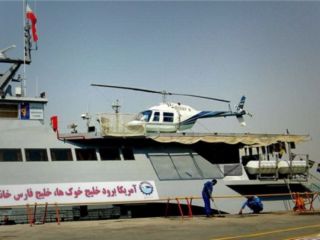 سپاه پاسداران از یک «شناور تندرو بالگردبر» رونمایی کرد