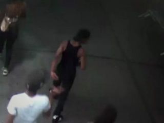 لباس زن مسلمان بریتانیایی در نیویورک به آتش کشیده شد