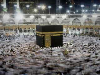 انتقاد امیر مکه از «دروغ‌ها و اتهام‌زنی‌ها» در مورد اجرای مراسم حج