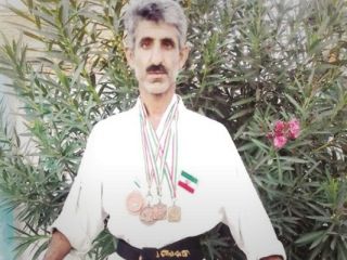 رفتگر ۴۵ ساله‌ مسلط به زبان انگلیسی ,  قهرمان کاراته ایران شد