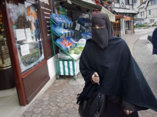 شاهزاده سعودی پس از دستور قتل یک هنرمند از فرانسه گریخت