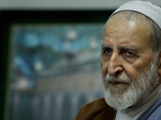 محمد یزدی: در قم تئاتر خیابانی هم نباید اجرا شود