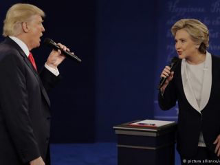 دونالد ترامپ، نامزد جمهوری‌خواهان، کلینتون را به زندان تهدید کرد.