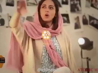 سخنان جالب پگاه آهنگرانی در مورد خوش تیپ بودن رضا گلزار