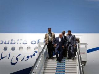 ظریف پس از «پذیرفته شدن شرط ایران» راهی مذاکرات صلح سوریه شد