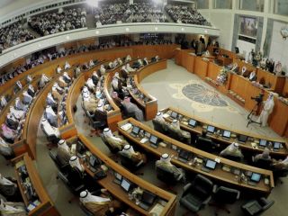 امیر کویت پارلمان کشور را منحل کرد