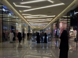 عربستان سعودی: حقوق کارمندان از این پس برپایه تقویم شمسی پرداخت می‌شود