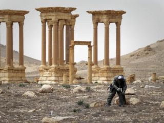 امارات سه نفر را به اتهام تلاش برای فروش اشیاء عتیقه بازداشت کرد