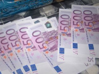 پلیس استان فارس از کشف «۸۰۰ هزار یورو اسکناس جعلی» در شیراز خبر داد