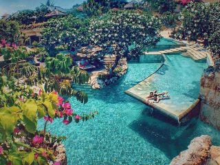 الان من بهشت رو واسه اینا چجوری توصیف کنم که به راه راست هدایت شن آخه- طنز