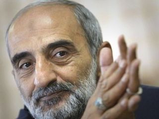 حسین شریعتمداری با «شکایت دستگاه‌های دولتی» دادگاهی شد