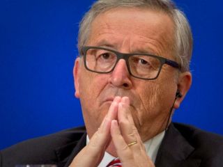 رئیس کمیسیون اروپا: ترکیه هر روز فاصله بیشتری از اروپا می‌گیرد