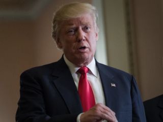 رئیس کمیسیون اروپا: انتخاب ترامپ ممکن است روابط آمریکا و اتحادیه اروپا را آشفته کند