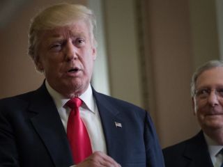 روز کاری شلوغ ترامپ همزمان با ادامه اعتراض‌ها؛ ترامپ لحن خود را تعدیل کرد