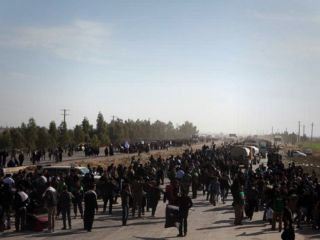 عراق «به دلیل تعداد زیاد زائران» مرز مهران را بست