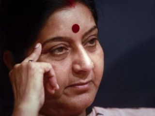 مردم هند حاضرند کلیه خود را برای درمان وزیر امور خارجه 'مهربان' خود اهدا کنند