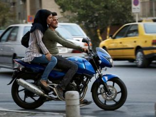 گزارش لس آنجلس تایمز از صرفنظر زنان ایرانی از ازدواج