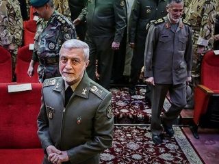 فرمانده ارتش ایران برای 'شناسایی تهدیدات آینده' جایزه میلیونی تعیین کرد