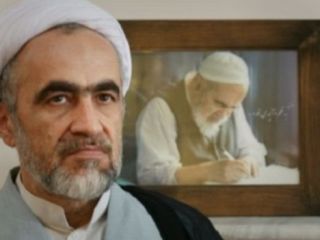 احمد منتظری به زندان و خلع لباس محکوم شد