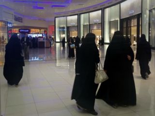 شاهزاده سعودی خواستار رفع ممنوعیت رانندگی برای زنان شد