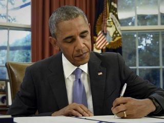 اوباما تمدید قانون تحریم‌های ایران را تایید می‌کند