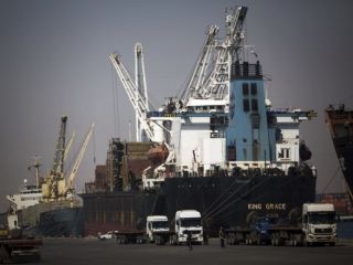 قرارگاه سازندگی سپاه: روحانی باید قرارداد ساخت کشتی‌ها را لغو کند