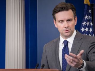 کاخ سفید: تصمیم ایران برای تولید سوخت هسته‌ای کشتی نقض برجام نیست