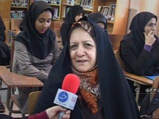 مادری که دانشجوی پسرش شد !