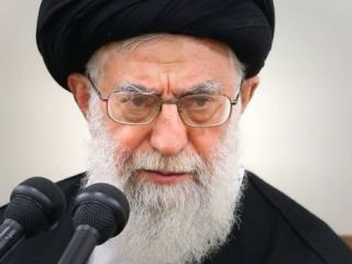 آیت‌الله خامنه‌ای: اگر جلوی بدخواهان در سوریه گرفته نمی‌شد باید در تهران و خراسان می‌جنگیدیم