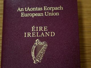 هجوم انگلیسی‌ها برای گرفتن پاسپورت ایرلندی!