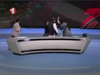 دعوا و کتک کاری وحشتناک در برنامه نود افغانستان