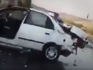 شلیک ماموران نیروی انتظامی به خودروی حمل مشروب در جاده سقز بدون درنظر گرفتن شلوغی جاده و تصادف