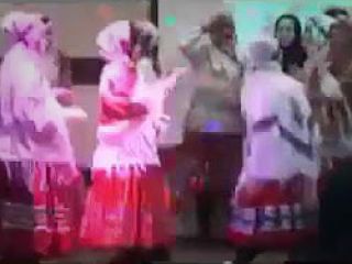 رقص کرمانجی دختران دانشجو بجنورد به مناسبت روز مهندس - -٥ اسفند ٩٥