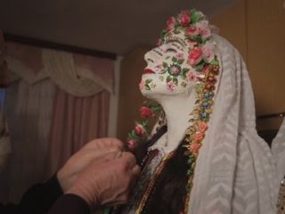 عروسی پرتشریفات روستایی با یک عروس پرتحمل.