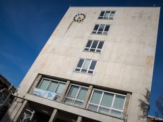 تخلیه شهرداری شهر گاگناو در آلمان پس از تهدید به بمب‌گذاری.