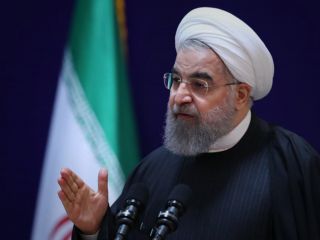 حسن روحانی: ۱۰ دولت بعد نیز نخواهند توانست همه مشکلات را حل کنند