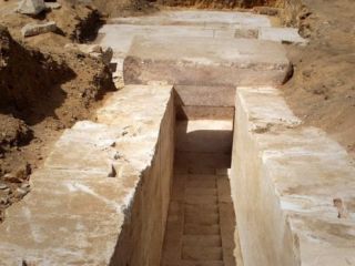 کشف بقایای یک هرم ۳۷۰۰ ساله در مصر